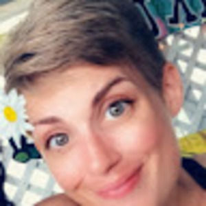 Meet your Posher, Carrie